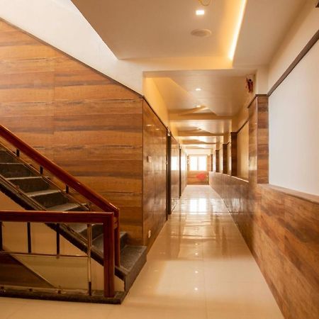 Sri Balaji Grand Hotel Kumbakonam Exterior photo