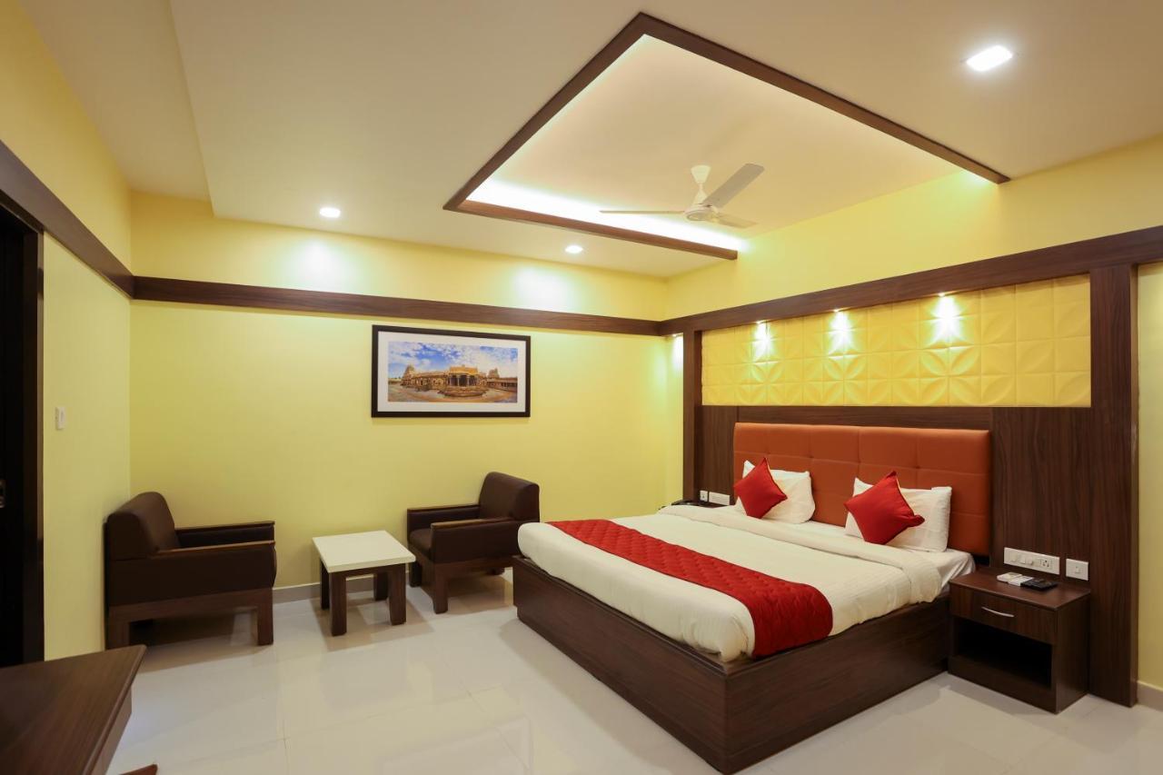Sri Balaji Grand Hotel Kumbakonam Exterior photo